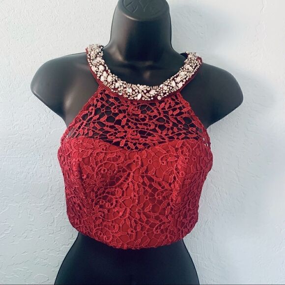 My Michelle Burgundy Red Lace Rhinestone Embellished Crop Top Size Small - Picture 1 of 8